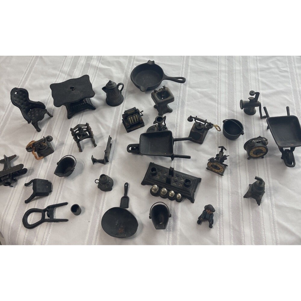 Vintage lot 28 - 1970s Durham Industries Metal Miniatures Scale Phone Bucket